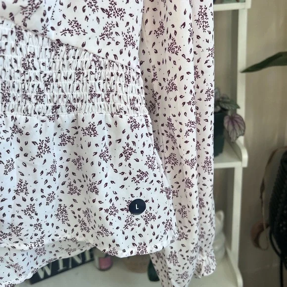 NWT Abercrombie Floral Long Sleeve Ruffle Top - Picture 2 of 5